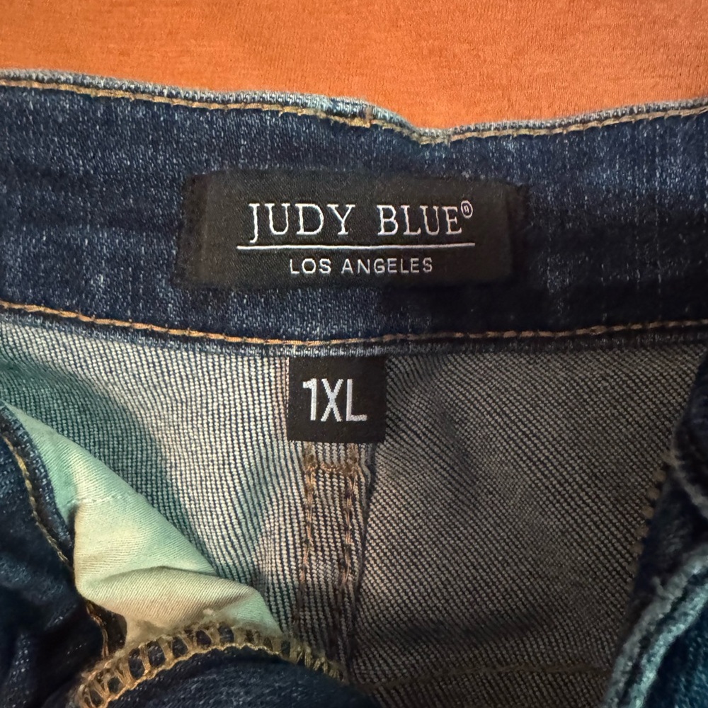 Judy Blue Denim Shorts 1XL - Picture 3 of 5
